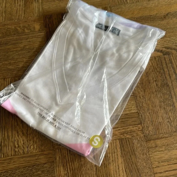 NWT Rainbow Stripe TShirt Sz Small - Picture 10 of 10